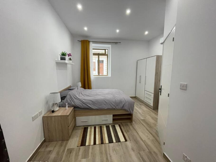 New Two Bedroom Flat Kamila On A Dwell Sliema Kültér fotó